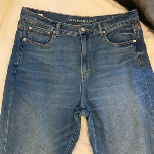 American Eagle Mom Jean